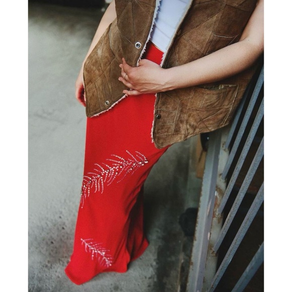 Zara rhinestone embellished draped maxi skirt red - Picture 5 of 11